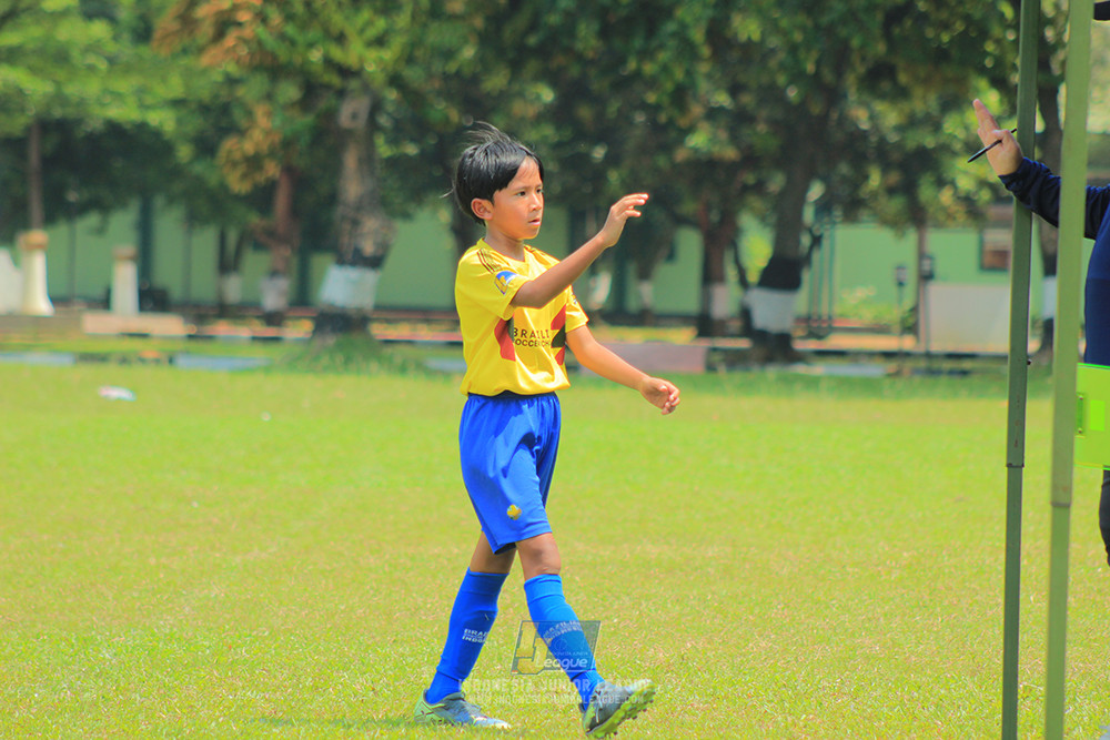 ijlu10 170825 pelita jaya soccer school vs brazillian soccer serpong