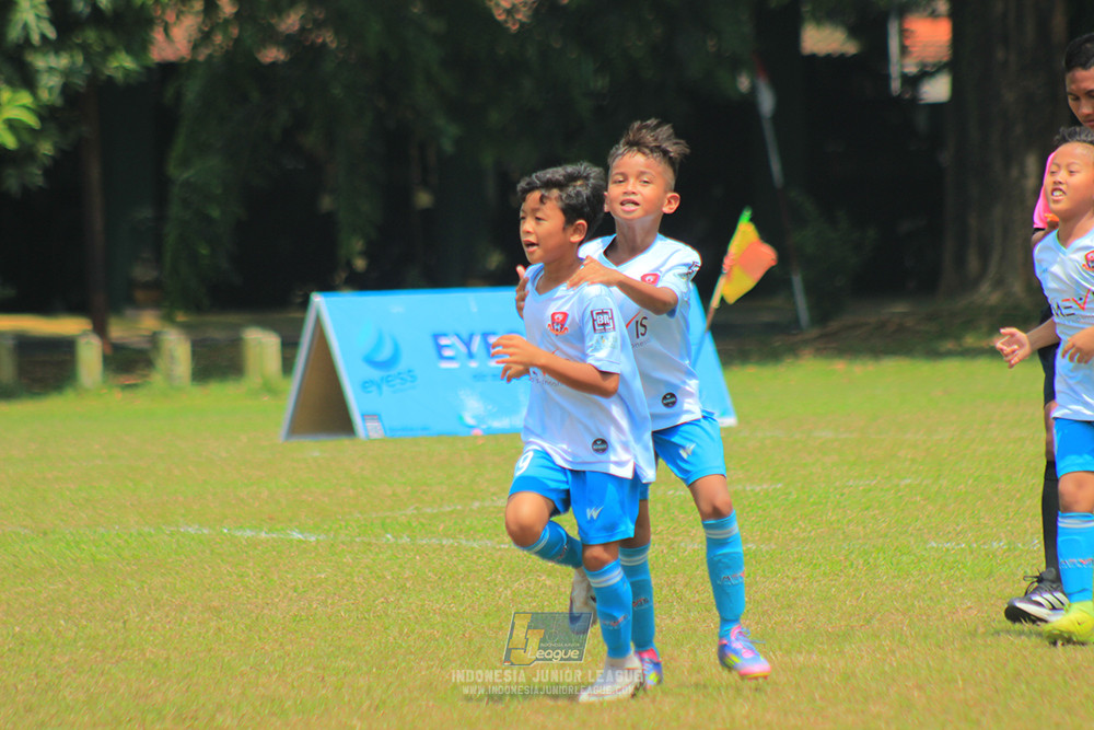 ijlu10 170825 pelita jaya soccer school vs brazillian soccer serpong