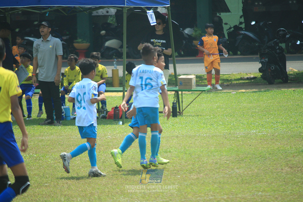 ijlu10 170825 pelita jaya soccer school vs brazillian soccer serpong