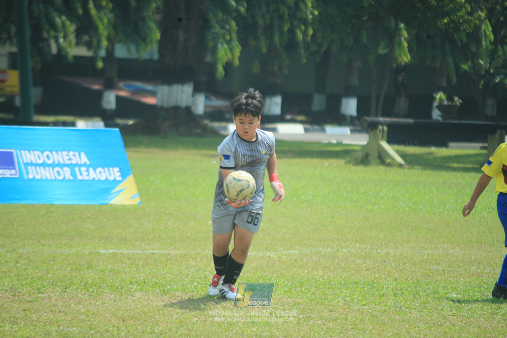ijlu10 170825 pelita jaya soccer school vs brazillian soccer serpong