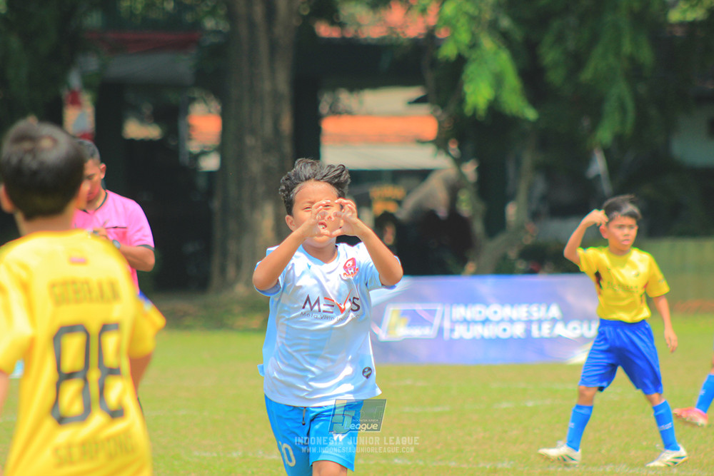 ijlu10 170825 pelita jaya soccer school vs brazillian soccer serpong