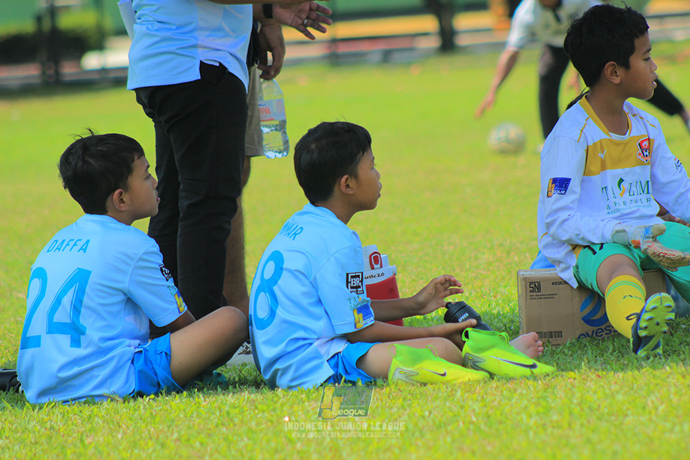 ijlu10 170825 pelita jaya soccer school vs brazillian soccer serpong