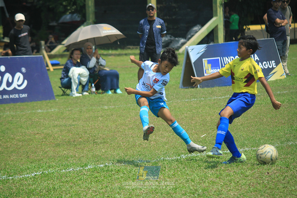 ijlu10 170825 pelita jaya soccer school vs brazillian soccer serpong