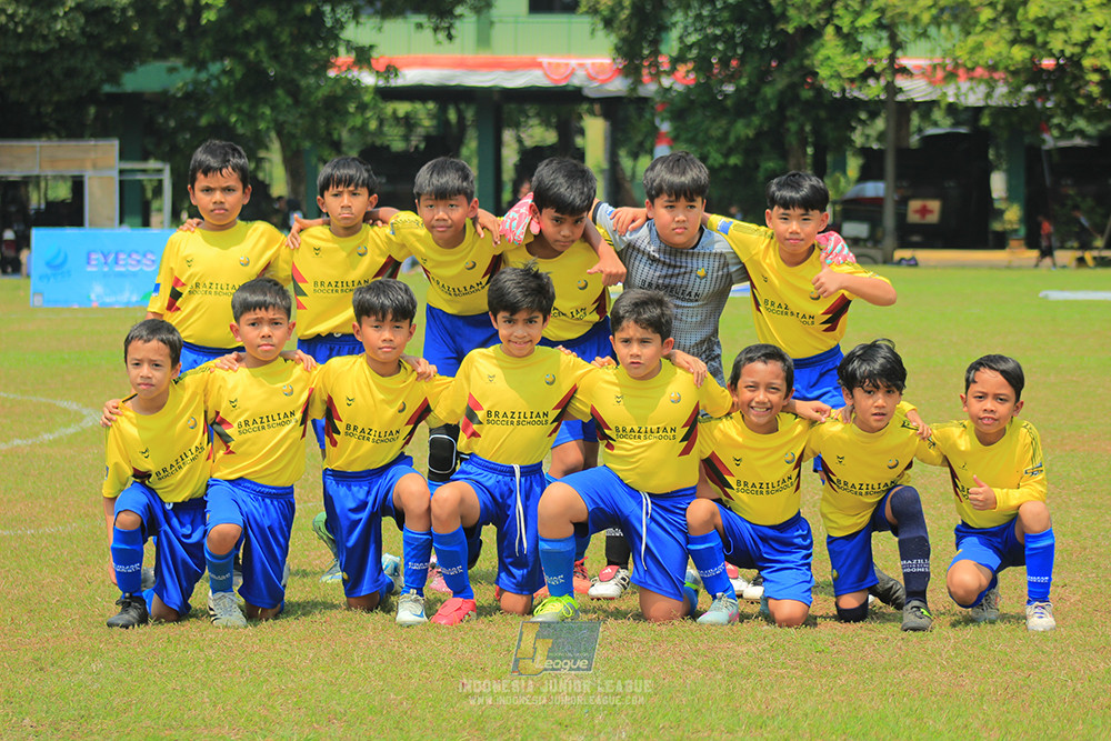 ijlu10 170825 pelita jaya soccer school vs brazillian soccer serpong