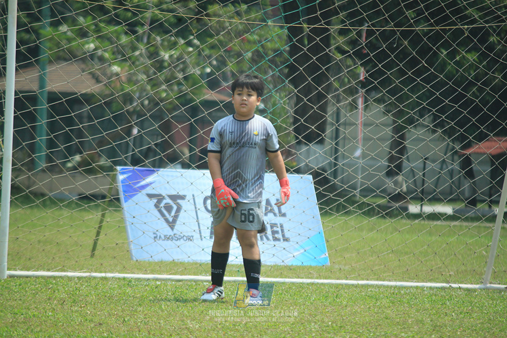 ijlu10 170825 pelita jaya soccer school vs brazillian soccer serpong