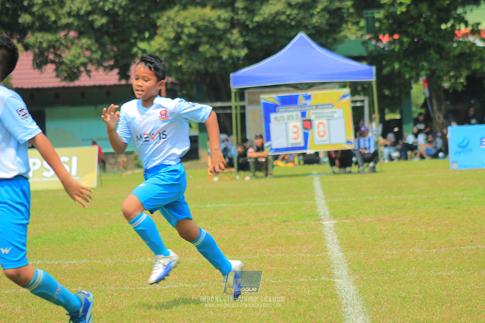 ijlu10 170825 pelita jaya soccer school vs brazillian soccer serpong