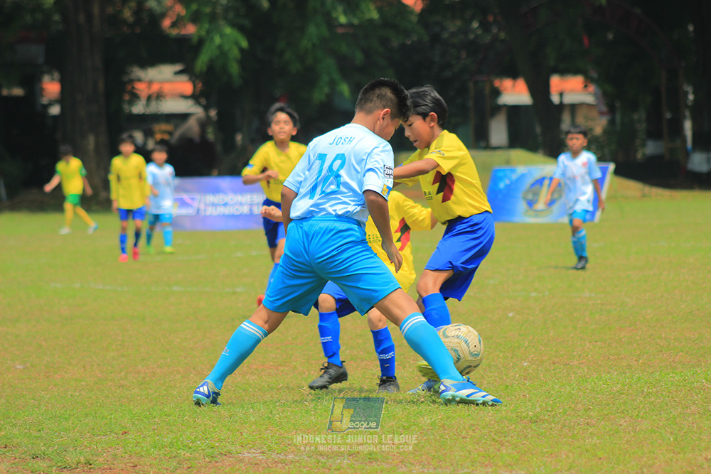 ijlu10 170825 pelita jaya soccer school vs brazillian soccer serpong