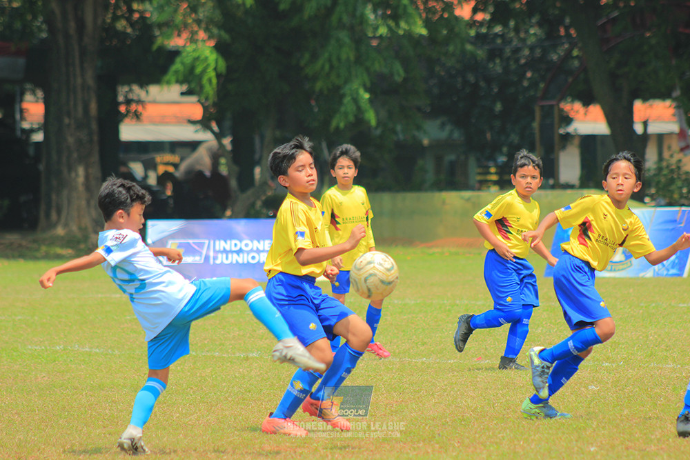 ijlu10 170825 pelita jaya soccer school vs brazillian soccer serpong