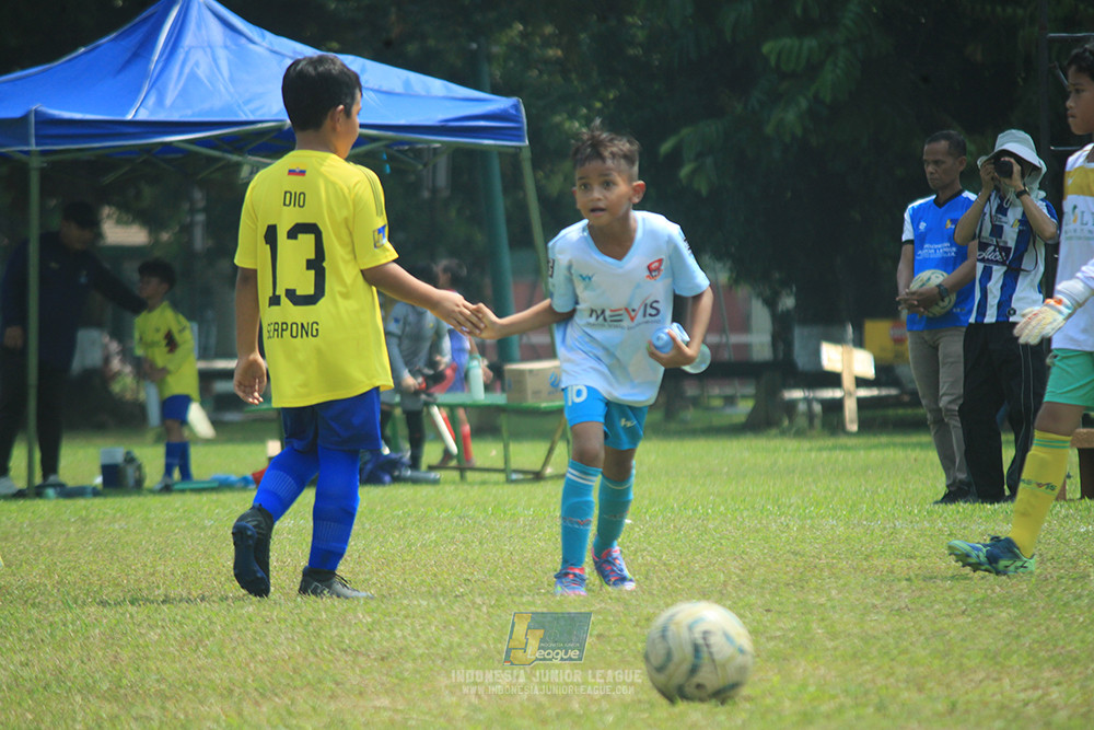 ijlu10 170825 pelita jaya soccer school vs brazillian soccer serpong