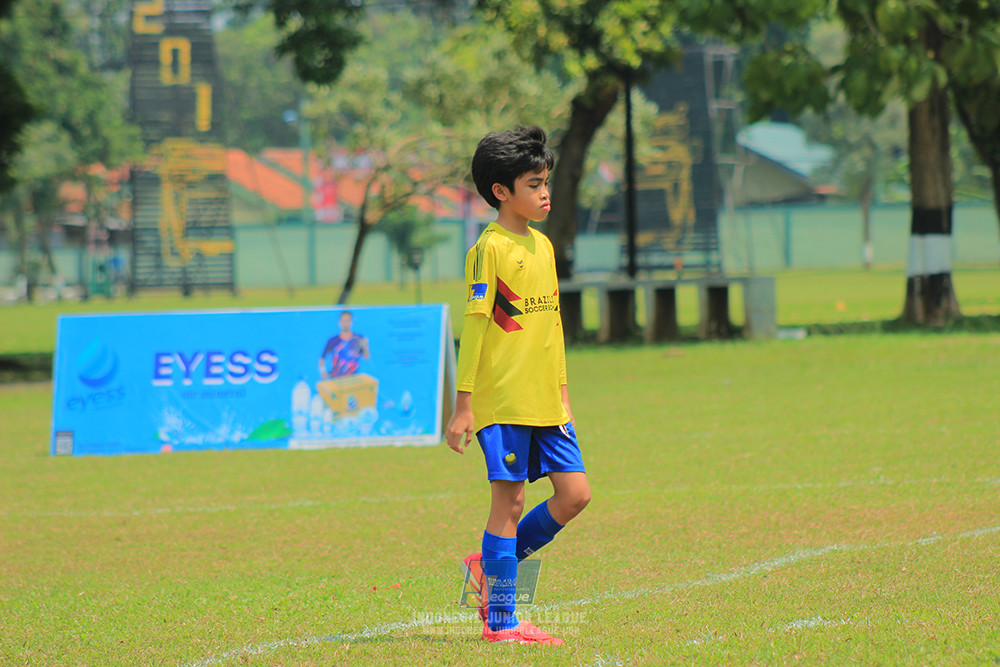 ijlu10 170825 pelita jaya soccer school vs brazillian soccer serpong