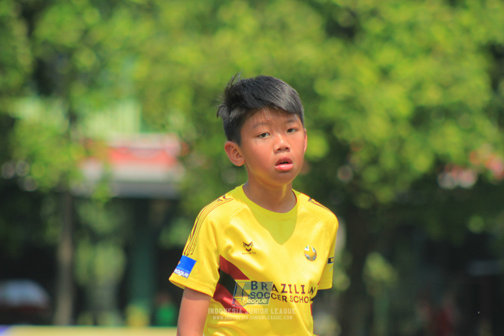 ijlu10 170825 pelita jaya soccer school vs brazillian soccer serpong