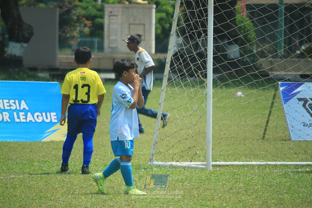 ijlu10 170825 pelita jaya soccer school vs brazillian soccer serpong