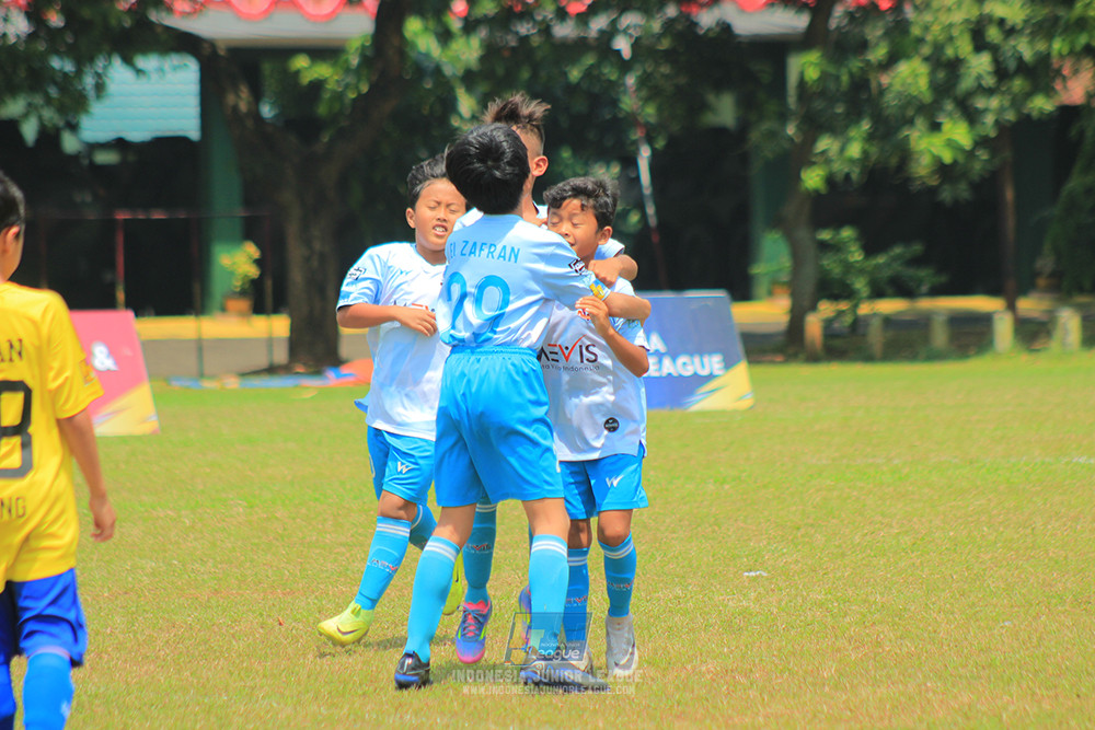 ijlu10 170825 pelita jaya soccer school vs brazillian soccer serpong