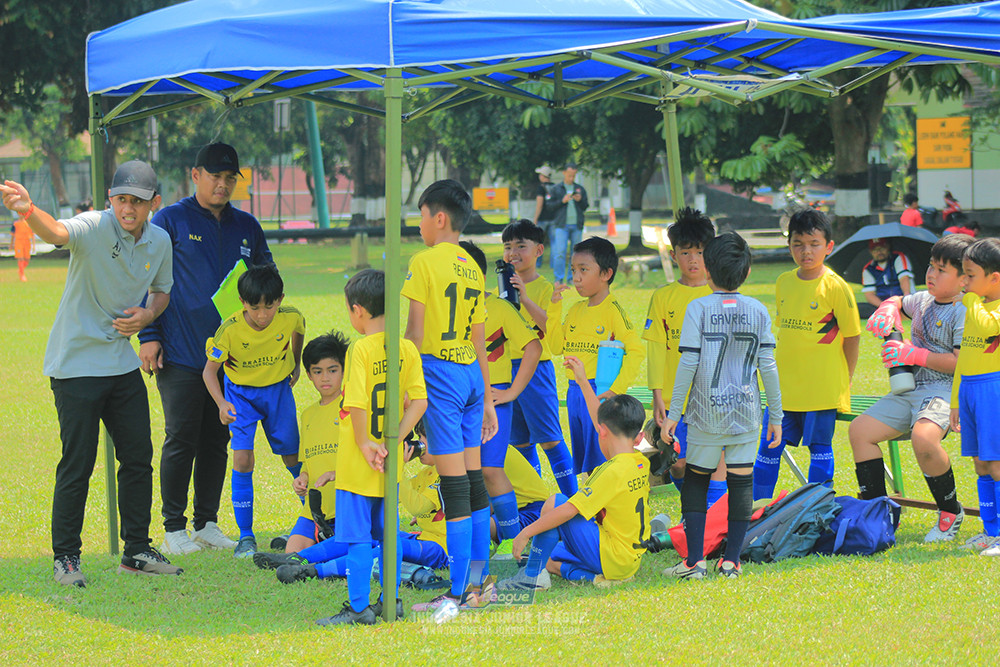 ijlu10 170825 pelita jaya soccer school vs brazillian soccer serpong