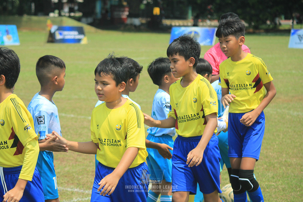 ijlu10 170825 pelita jaya soccer school vs brazillian soccer serpong