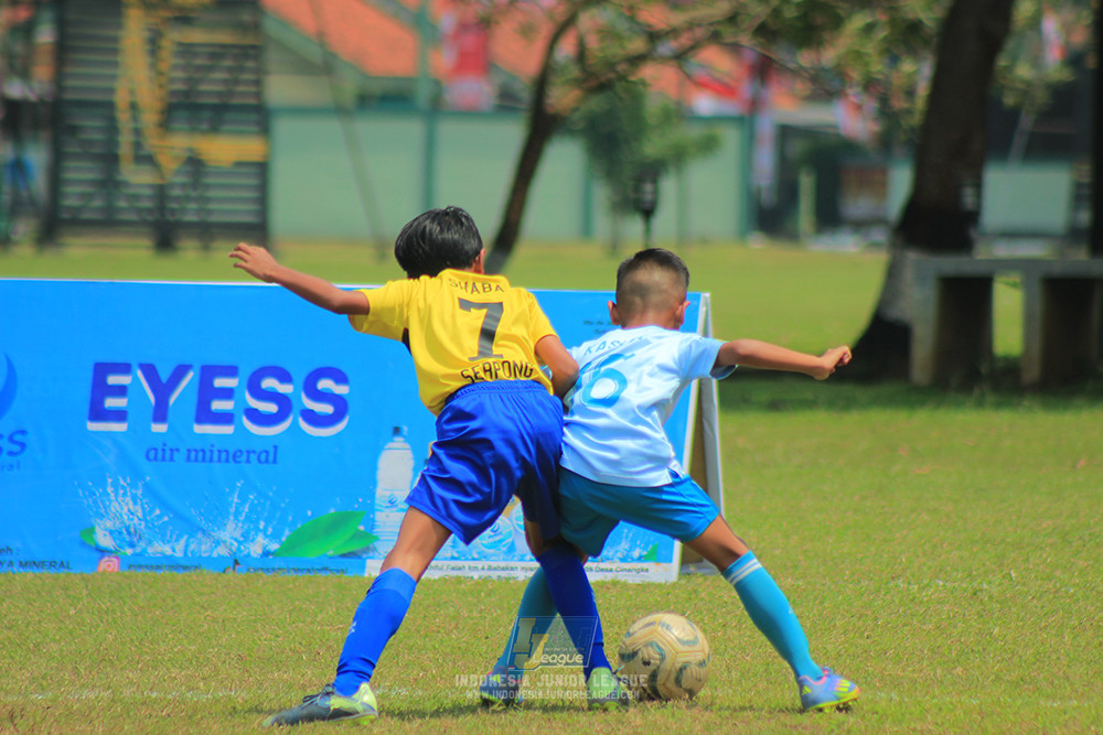 ijlu10 170825 pelita jaya soccer school vs brazillian soccer serpong