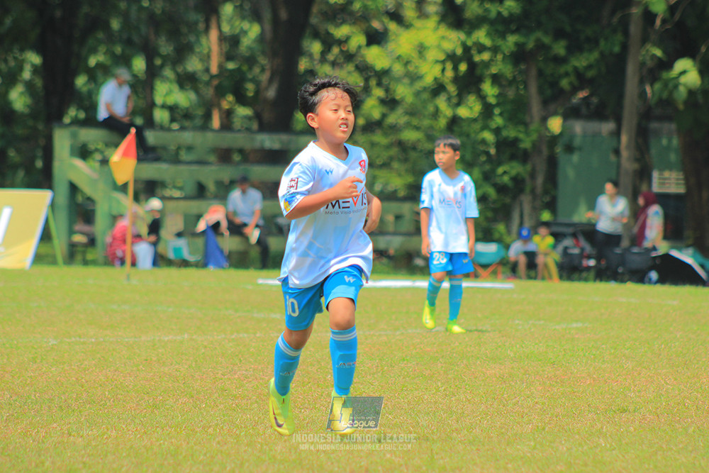 ijlu10 170825 pelita jaya soccer school vs brazillian soccer serpong
