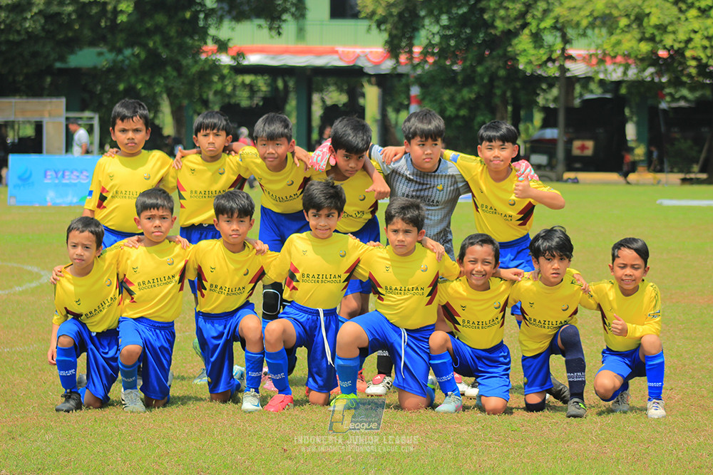 ijlu10 170825 pelita jaya soccer school vs brazillian soccer serpong