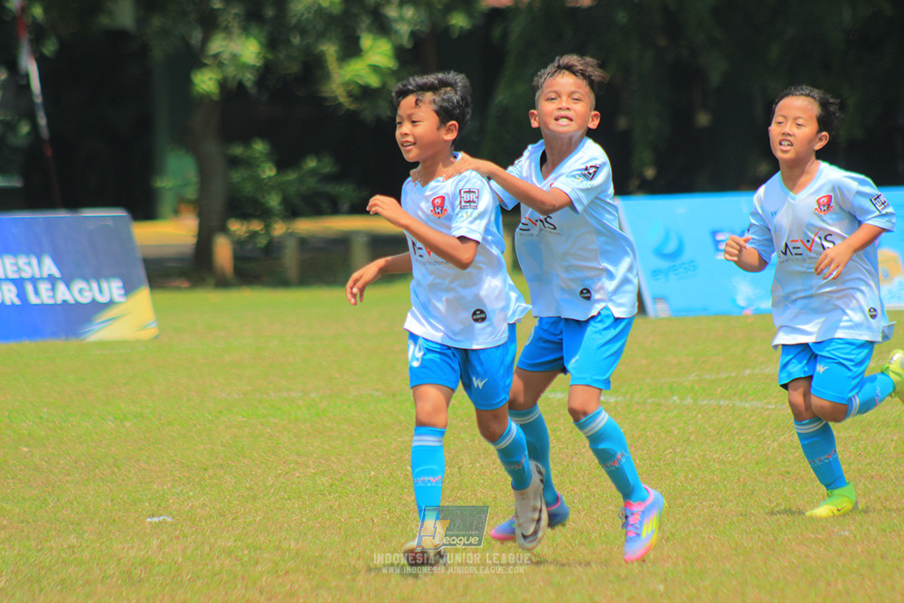 ijlu10 170825 pelita jaya soccer school vs brazillian soccer serpong