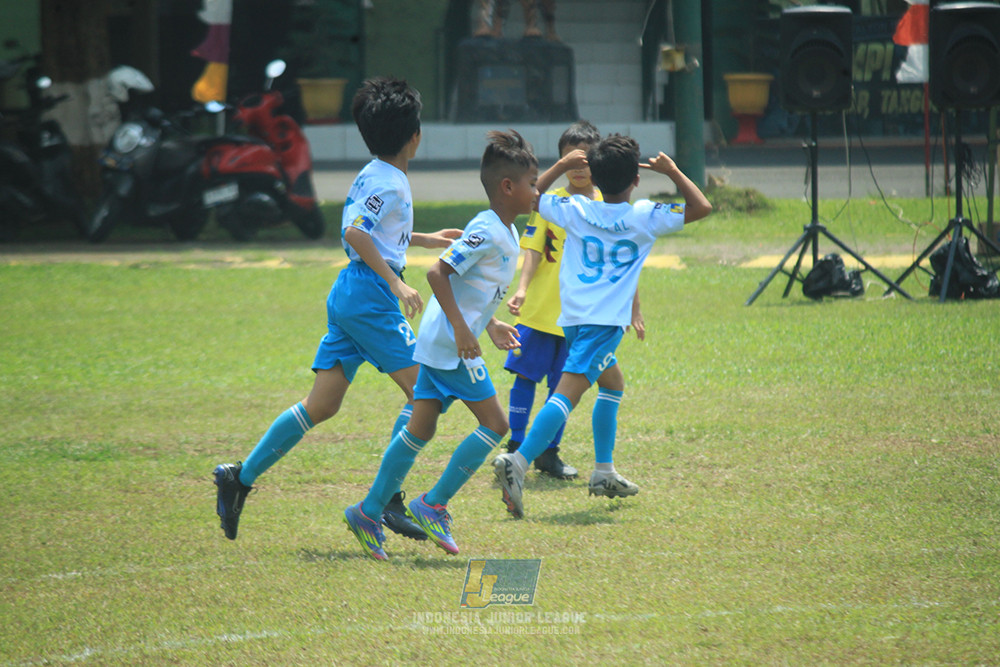 ijlu10 170825 pelita jaya soccer school vs brazillian soccer serpong