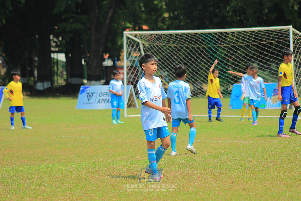 ijlu10 170825 pelita jaya soccer school vs brazillian soccer serpong