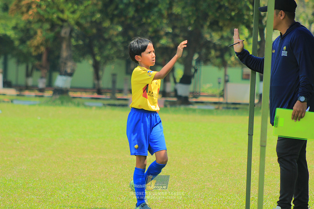 ijlu10 170825 pelita jaya soccer school vs brazillian soccer serpong