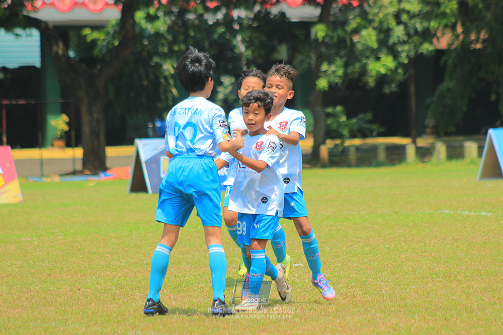 ijlu10 170825 pelita jaya soccer school vs brazillian soccer serpong