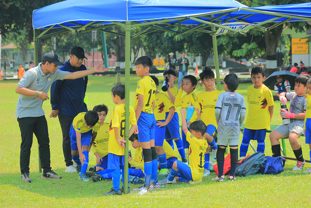 ijlu10 170825 pelita jaya soccer school vs brazillian soccer serpong