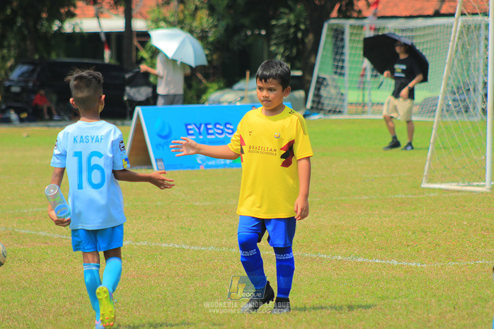 ijlu10 170825 pelita jaya soccer school vs brazillian soccer serpong