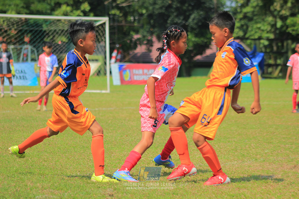 ijlu10 170825 timah united vs endang witarsa fc