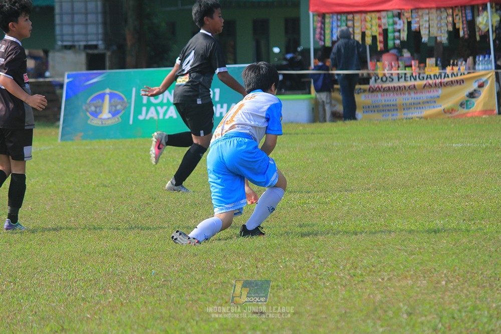 ijlu11 big21 plate proball football vs jips soccer