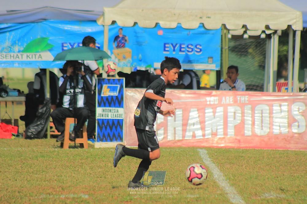 ijlu11 big21 plate proball football vs jips soccer