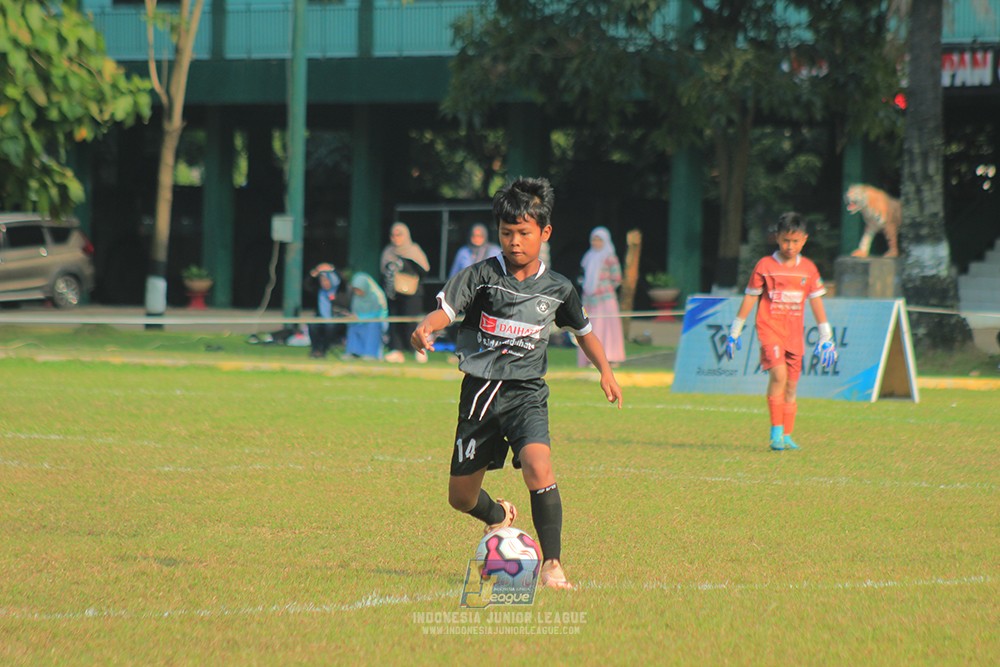 ijlu11 big21 plate proball football vs jips soccer