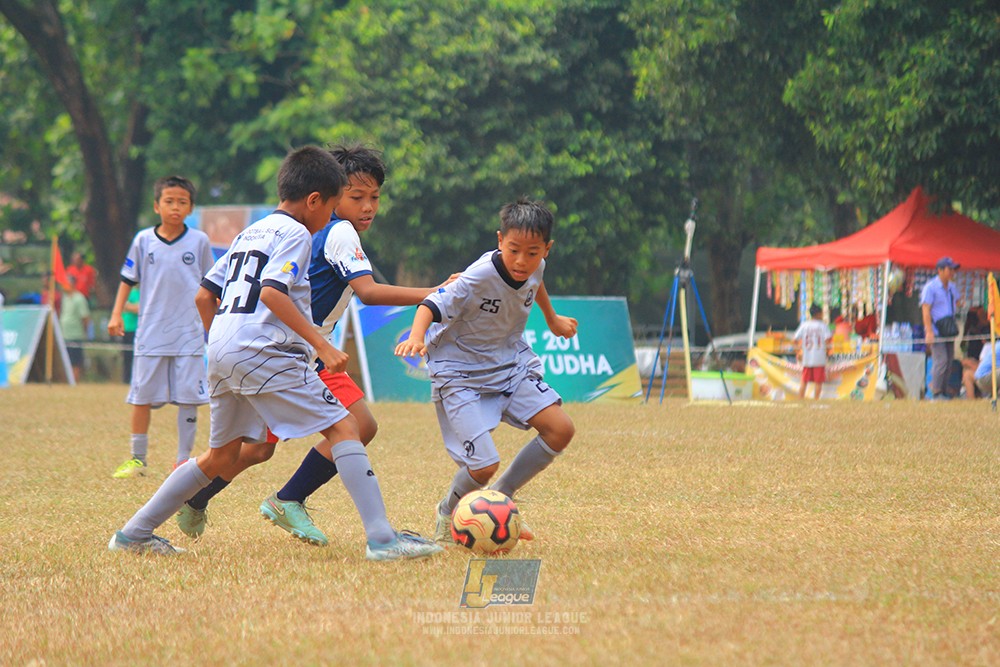 ijlu11 big8 190726 asia football school vs binna banua fc