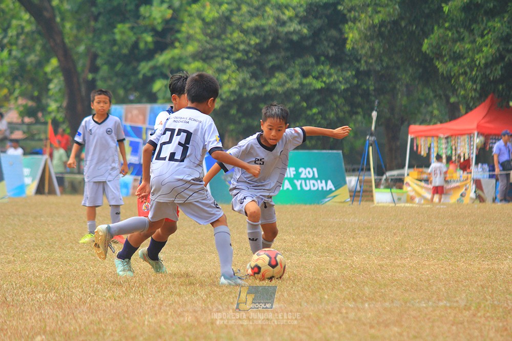 ijlu11 big8 190726 asia football school vs binna banua fc