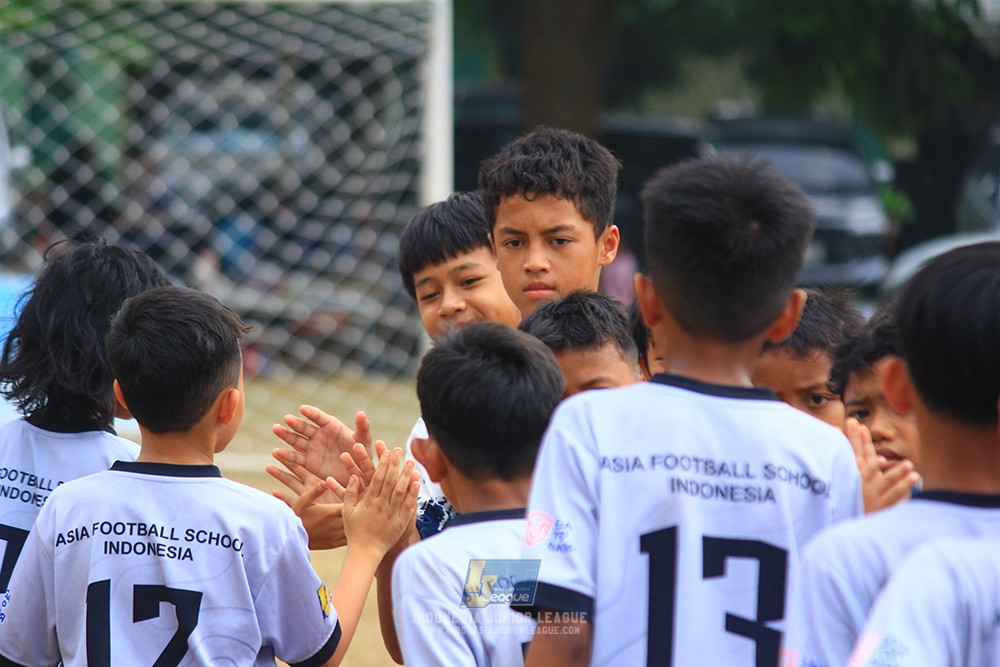 ijlu11 big8 190726 asia football school vs binna banua fc