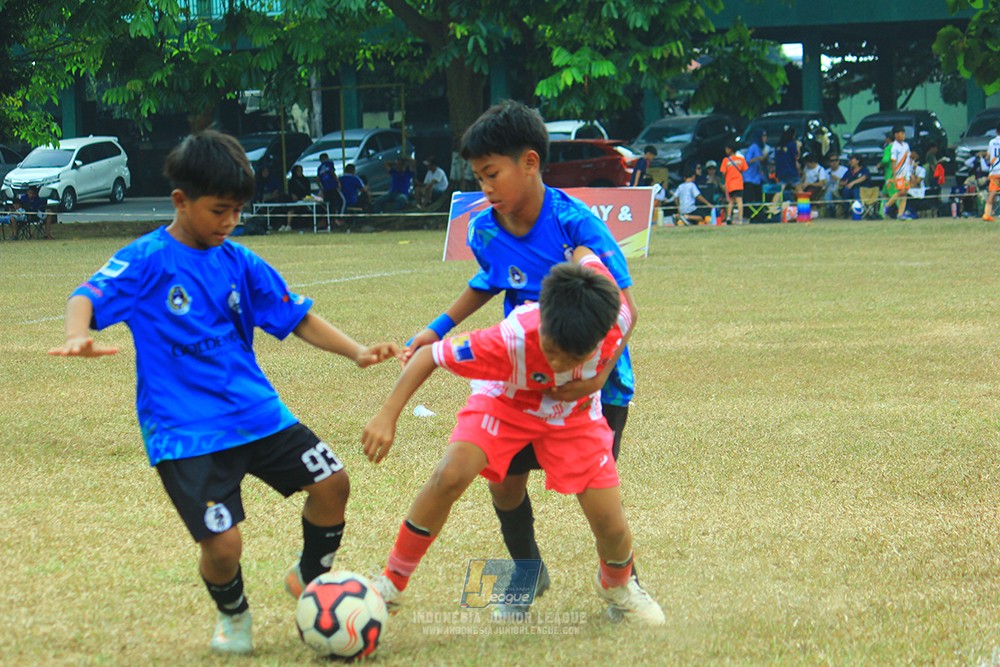 ijlu11 big8 190726 farama fc vs steelford united