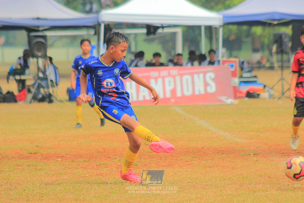 ijlu11 big8 190726 gagak muda vs khenzi united