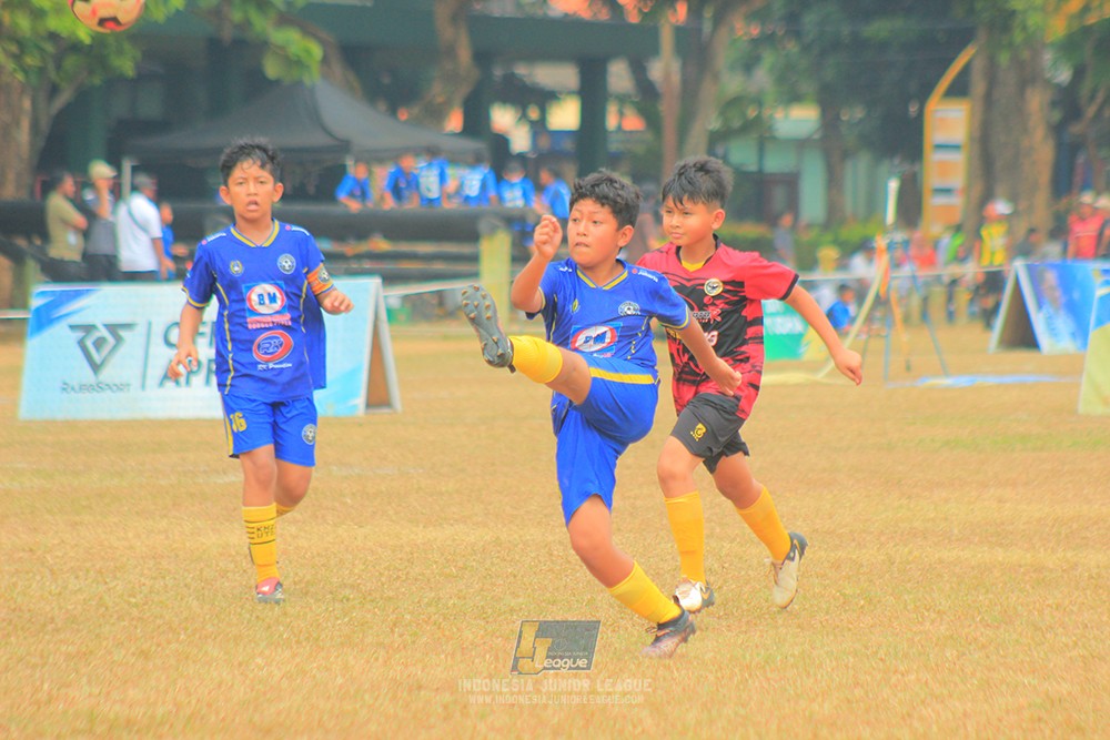 ijlu11 big8 190726 gagak muda vs khenzi united