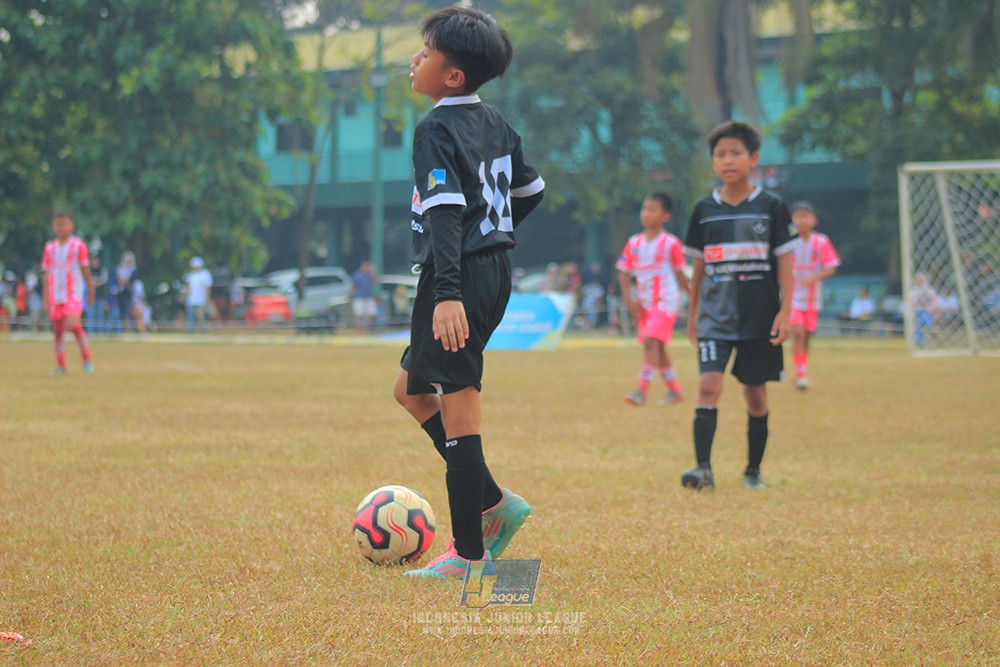 ijlu11 big8 190726 jips soccer vs farama fc