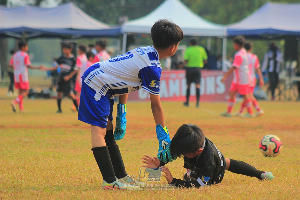 ijlu11 big8 190726 jips soccer vs farama fc