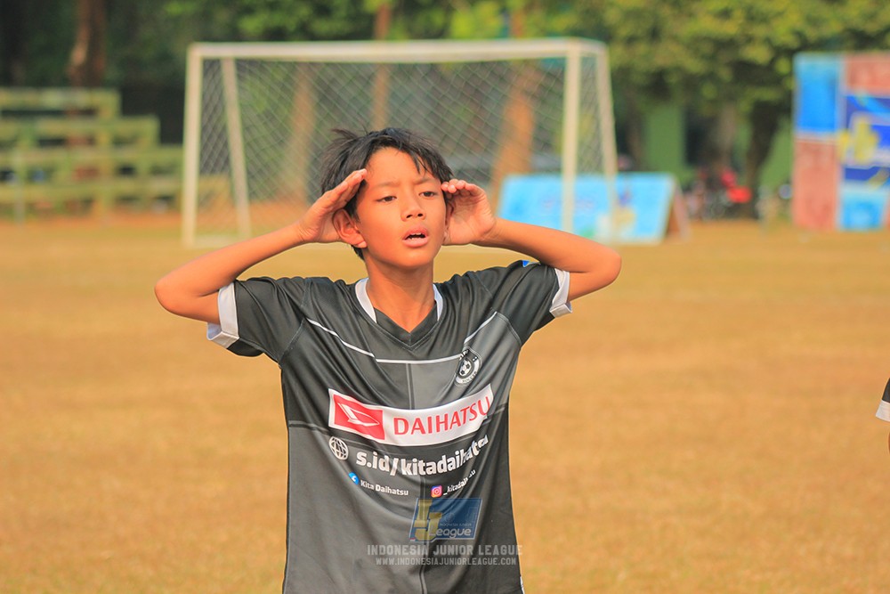 ijlu11 big8 190726 jips soccer vs farama fc
