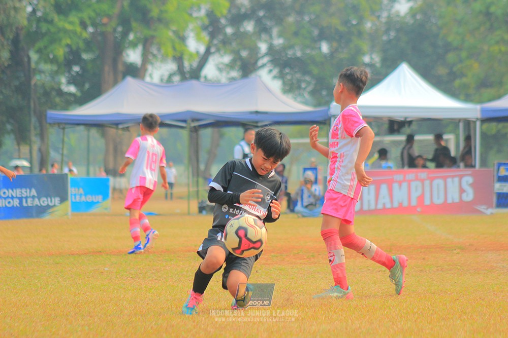 ijlu11 big8 190726 jips soccer vs farama fc