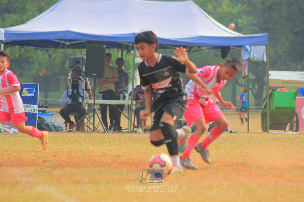 ijlu11 big8 190726 jips soccer vs farama fc