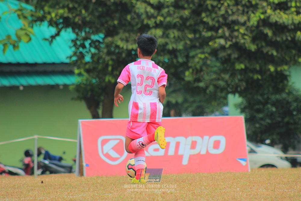 ijlu11 big8 190726 jips soccer vs farama fc