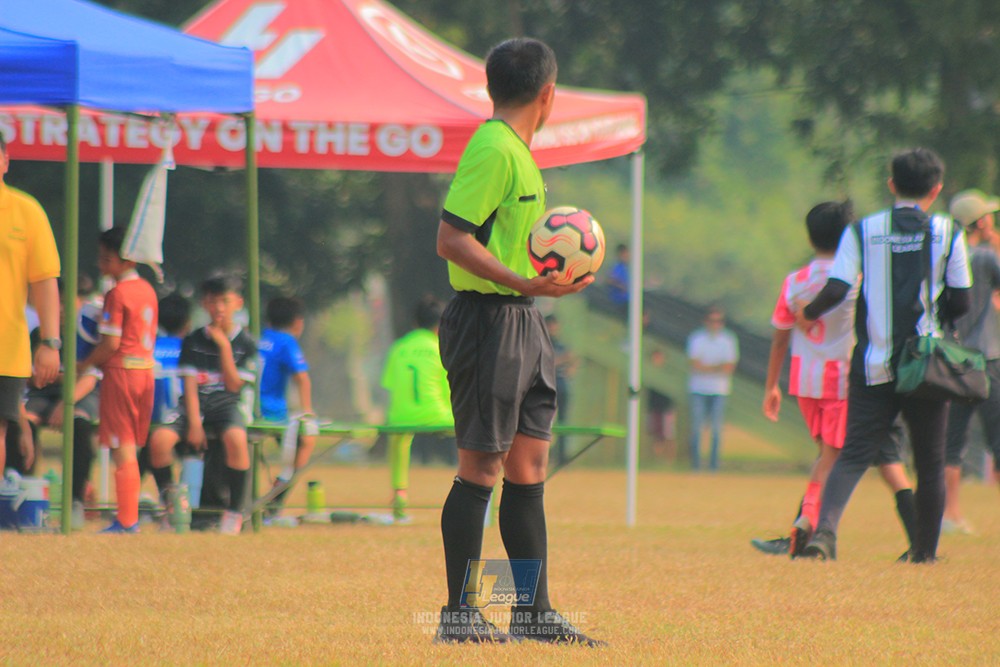 ijlu11 big8 190726 jips soccer vs farama fc
