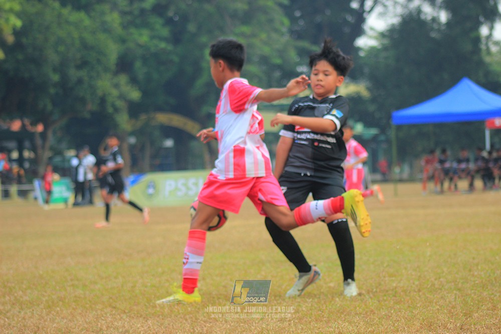 ijlu11 big8 190726 jips soccer vs farama fc