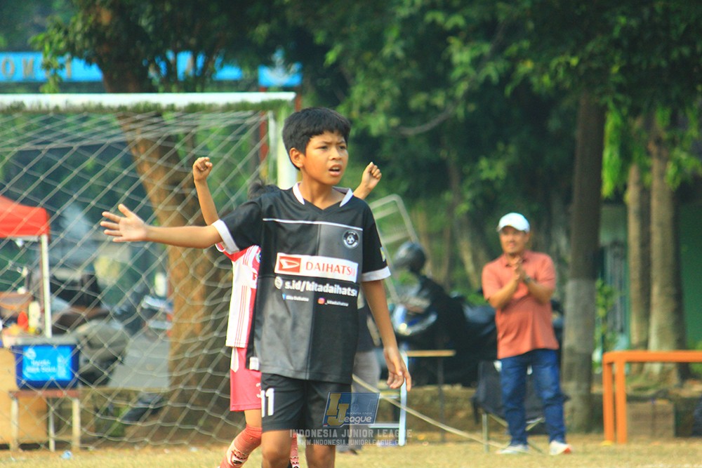 ijlu11 big8 190726 jips soccer vs farama fc