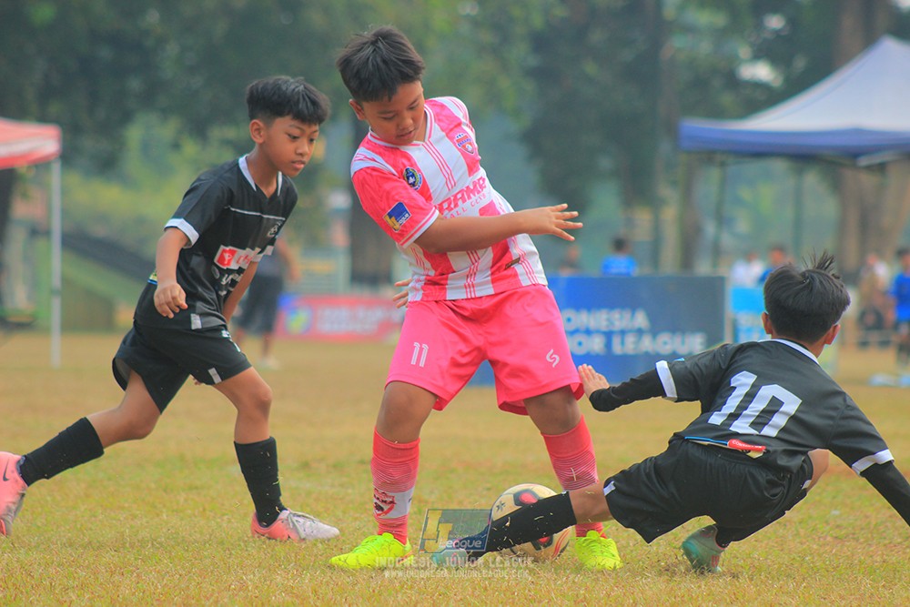 ijlu11 big8 190726 jips soccer vs farama fc
