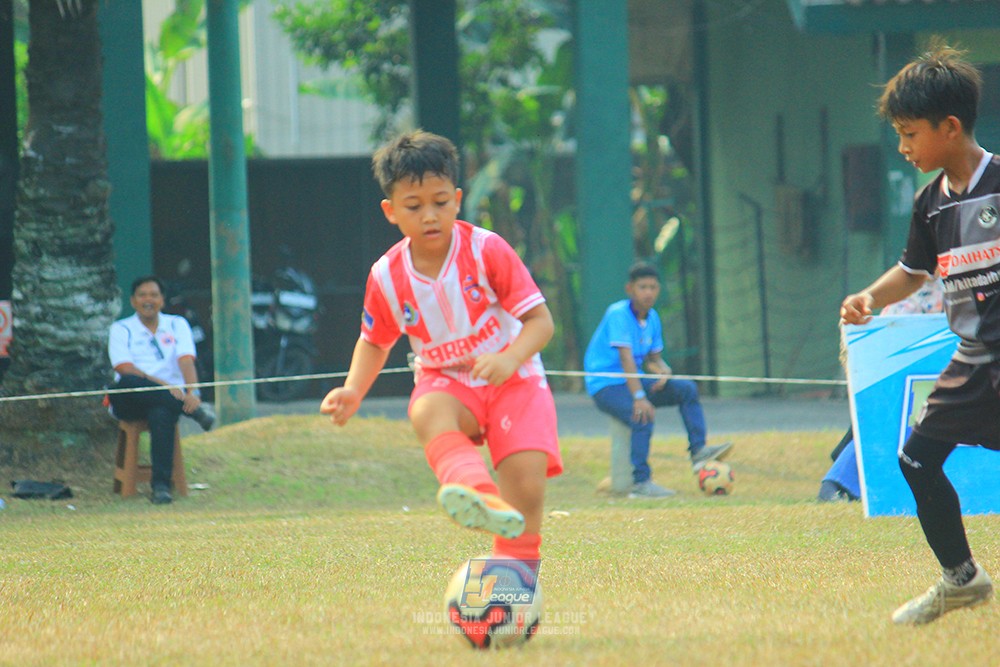 ijlu11 big8 190726 jips soccer vs farama fc